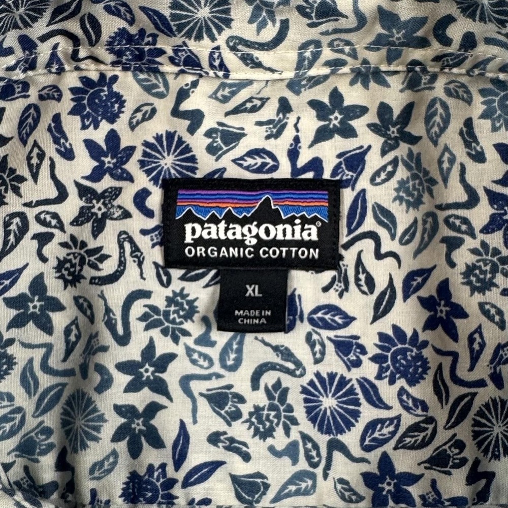 Patagonia Shirt Mens XL Blue Floral Organic Cotton Short Sleeve Button Up Casual - Picture 4 of 9
